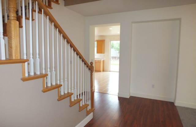 Serrano 5 bed 4 bath 4k+ sf! Gallery 3