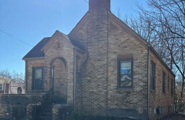 Near Missouri State University - Pre-Leasing For August photos photos