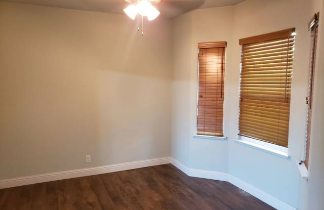 LEASE TAKEOVER-CURRENT LEASE EXPIRES 3/18/27-3 bed 2 bath Chico Charmer with fenced back yard! Gallery 4