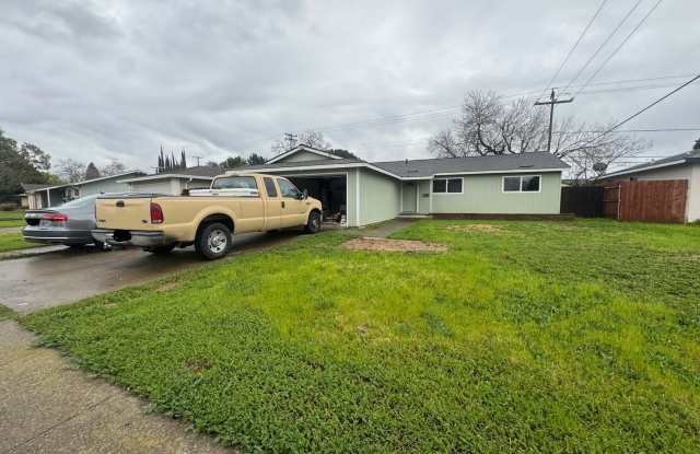 Charming 3 Bedroom, 2 Bathroom Located in Rancho Cordova. photos photos