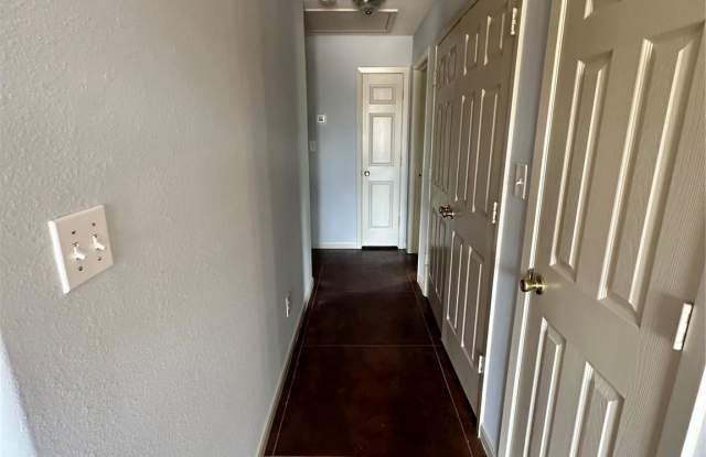 104 Lindley Unit A Gallery 4