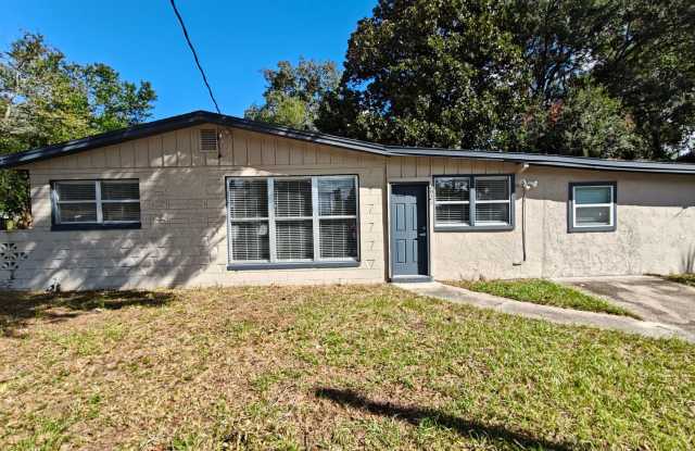 Charming, Airy Home with Modern Upgrades and Large Backyard photos photos