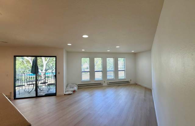 Prime Location! 2 Bedroom 2 Bath ! photos photos