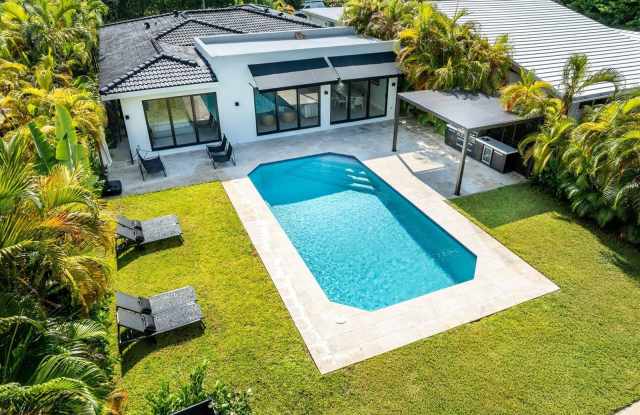 7610 Bayside Ln - 7610 Bayside Lane, Miami Beach, FL 33141