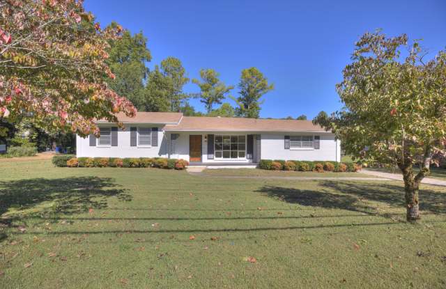 1013 Drake Avenue Southeast - 1013 Drake Avenue Southeast, Huntsville, AL 35801
