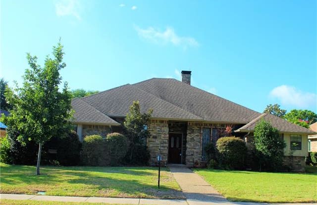 2558 Honeysuckle Drive - 2558 Honeysuckle Drive, Richardson, TX 75082