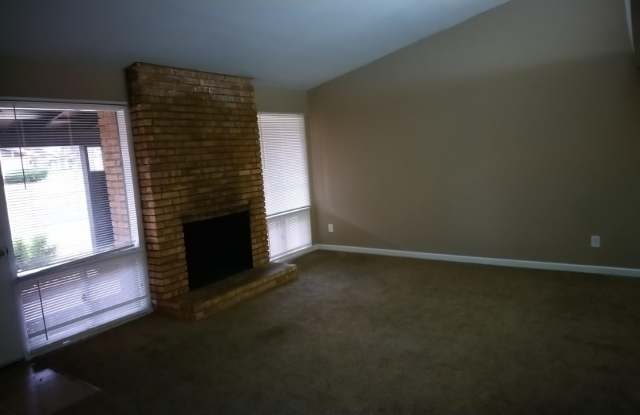2480 Allen Drive Gallery 3