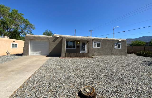 3 Bedroom Single Story Home Available Near Copper Ave NE  Juan Tabo NE! photos photos