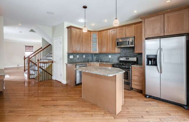 Four Bed Point Breeze Home photos photos