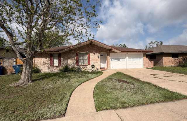 5313 Carriage Lane: Welcome to this spacious and well-maintained 4-bedroom, 2-bath home photos photos