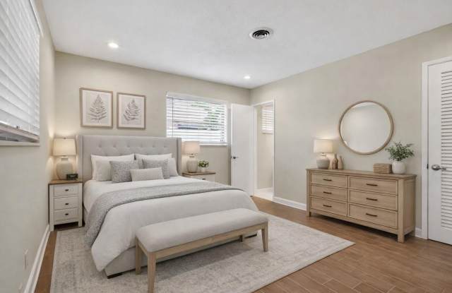 2125 NE 56th Court Gallery 3