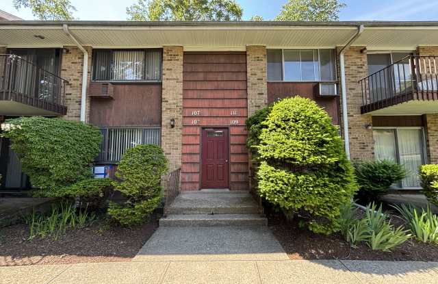 111 Kennedy Dr photos photos