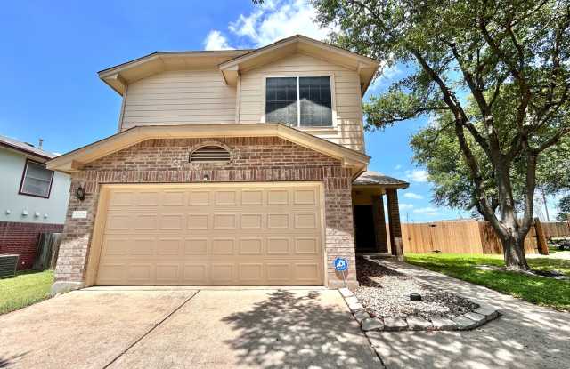 3/BR 2.5/BA Home with High Ceilings, Walk-In Closet  Laundry Included - 1008 Betty Baker Cove, Travis County, TX 78660