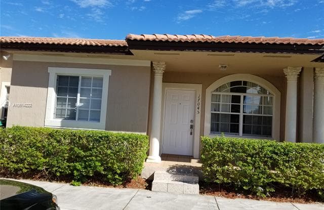 17045 SW 137th Pl - 17045 Southwest 137th Place, Richmond West, FL 33177