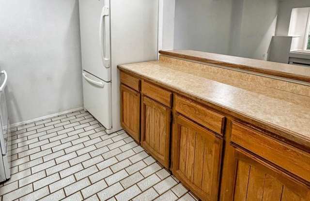 2Bd/1.75Ba Redmond Condo Gallery 4