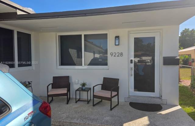 9228 SW 37th St photos photos
