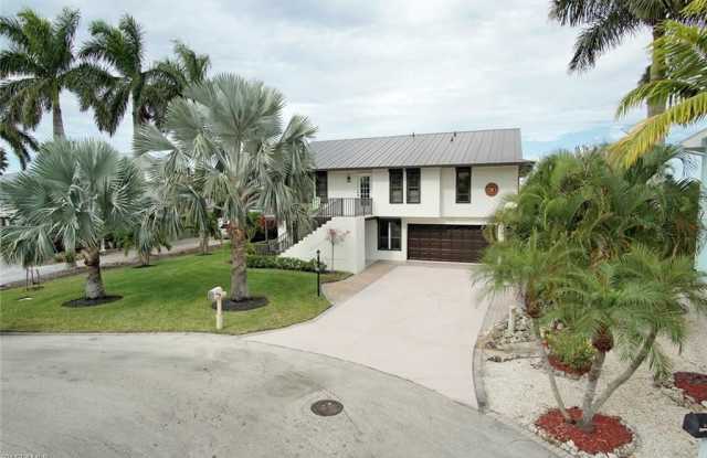 5610 Queens Kew - 5610 Queens Kew, Bonita Springs, FL 34134