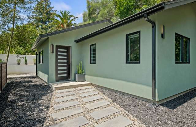 1374 1/2 E Valley Road photos photos