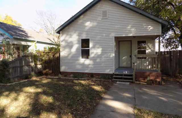 216 North Fern Street photos photos