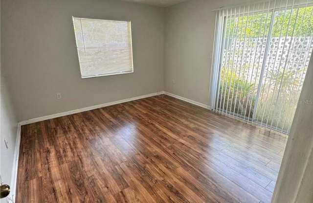 2896 MEADOW LAKE Avenue Gallery 4