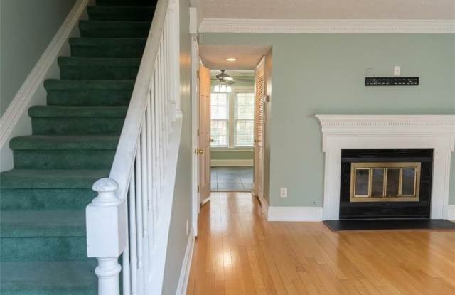6106 Queen Anne Court Gallery 3