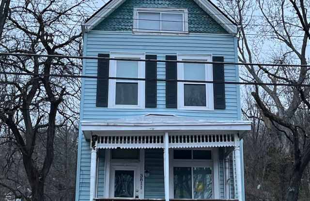 **Available Now** 3811 Cass Ave 3BR/2BA (Cincinnati) **DEPOSIT PENDING** Email Leasing@bbrents.com to join the waitlist! - 3811 Cass Avenue, Cincinnati, OH 45223