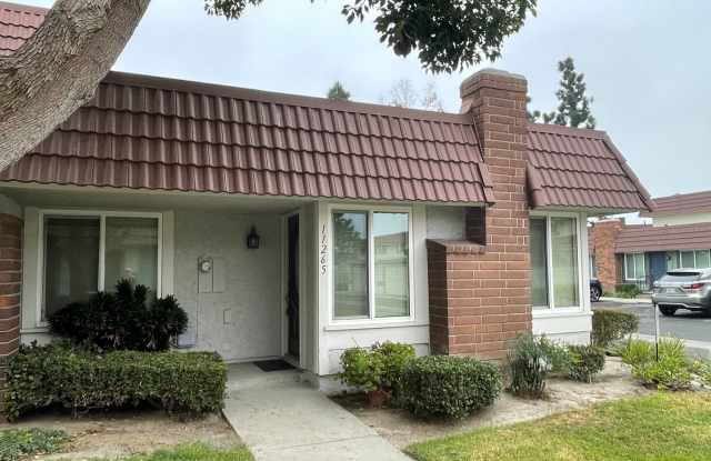 Beautiful Condo in Private Community - 11265 Morgen Way, Cypress, CA 90630