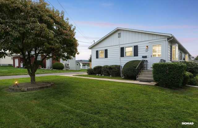 Charming Renovated 2-Bedroom home in an Upscale area in Plains, PA - 38 Kennedy Drive, Hudson, PA 18705