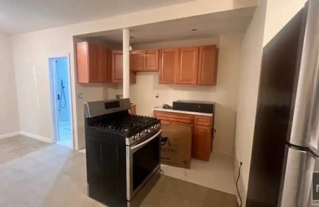 949 EAST 55 STREET photos photos