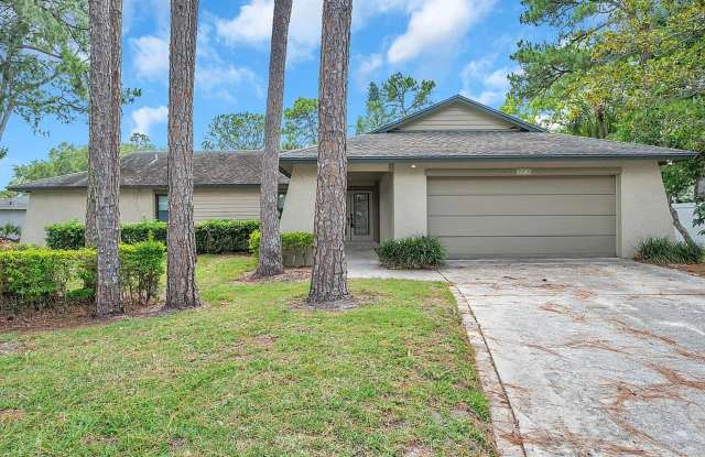 Feather Sound pool home at the end of a secluded cul-de-sac - 4bed|2bath Gallery 1