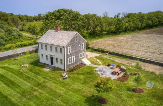 148 Fogland Road - 148 Fogland Road, Newport County, RI 02878