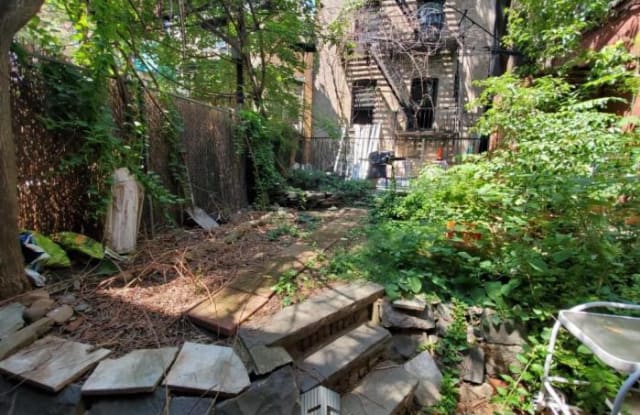 4 St James Place - 4 Saint James Place, Brooklyn, NY 11205