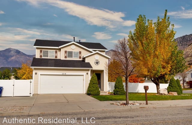 1216 N Lewis Peak Dr - 1216 Lewis Peak Drive, Ogden, UT 84404