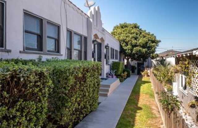 872 West 18th Street photos photos