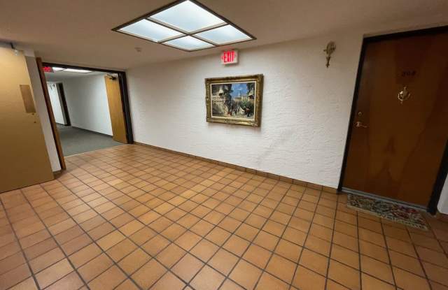 Condo at Inverness Gallery 4