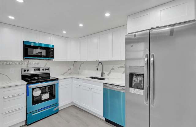 3700 Oaks Clubhouse Drive photos photos