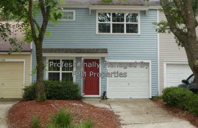 7709 Greenwich Ct W - 7709 W Greenwich Ct, Jacksonville, FL 32277