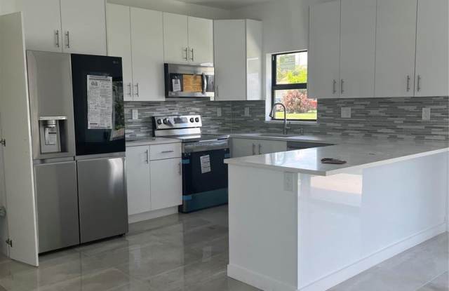 2877 SE 1st Court, Boynton Beach, FL 33435 photos photos