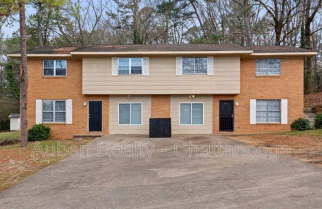 4 Bedroom Home! One month free! Spacious and Pet Friendly Gallery 1
