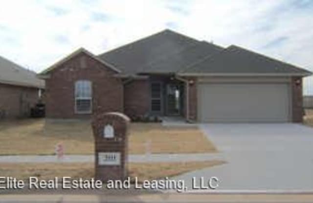 3111 CAREY PLACE - 3111 Carey Place, Moore, OK 73160