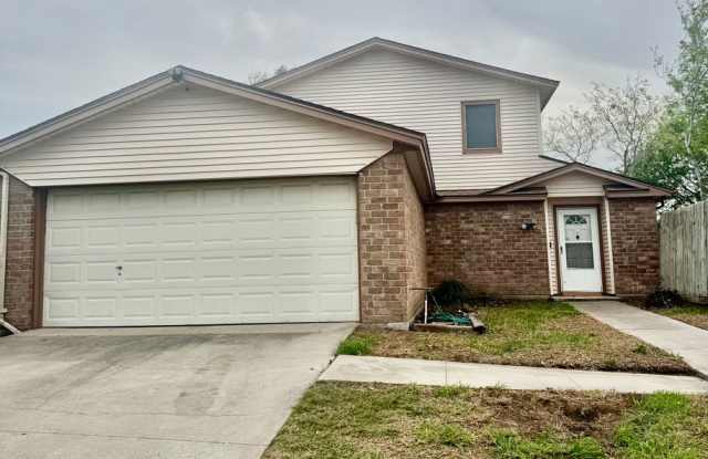 The Harbor Village / Bay Area neighborhoods - 8105 Baylark Drive, Corpus Christi, TX 78412