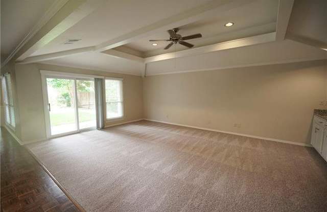 4012 Morman Lane Gallery 3