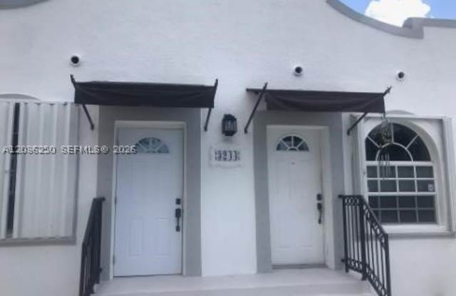 3244 SW 3rd St photos photos