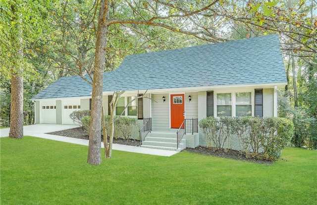 1022 Williamsburg Court Gallery 2