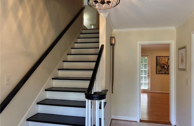 1931 Peeler Road Gallery 4