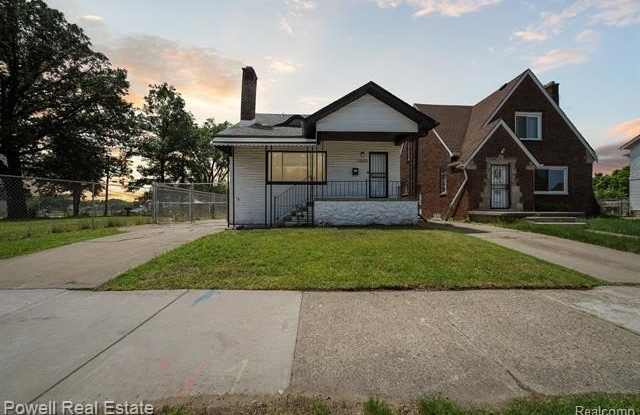 13525 Cherrylawn Street photos photos