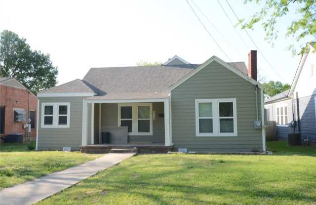 518 W Belden Street photos photos