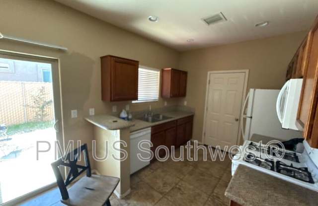 3195 N Corrine Drive Gallery 3