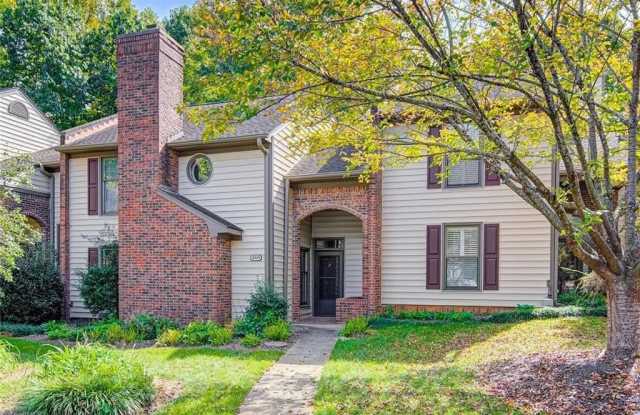 2315 Brandt Village photos photos