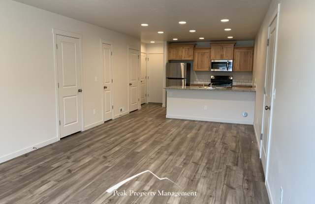 424 West Orchard Avenue - 2 Gallery 3